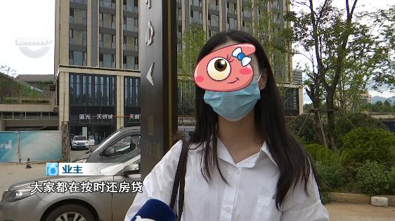 DƬ